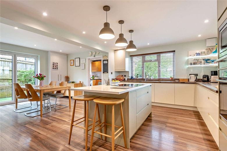 4 bedroom house, King John Road, Kingsclere RG20 - Available