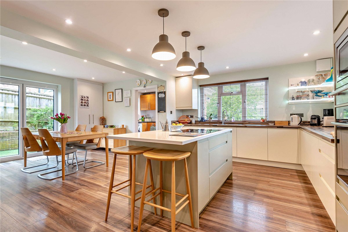 4 bedroom house, King John Road, Kingsclere RG20 - Available