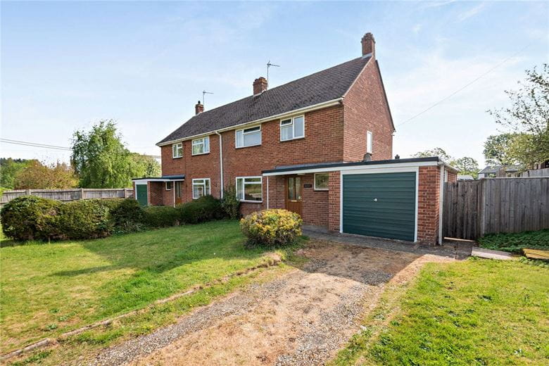 3 bedroom house, Gore End Road, Ball Hill RG20 - Available