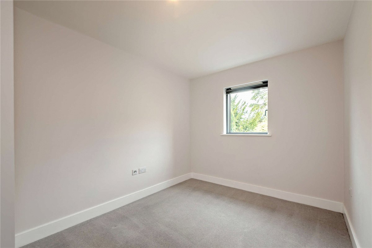 2 bedroom flat, St Marys Road, Newbury RG14 - Available