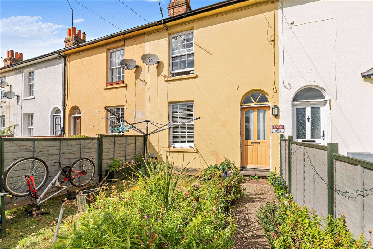 2 bedroom house, Madeira Place, Newbury RG14 - Available
