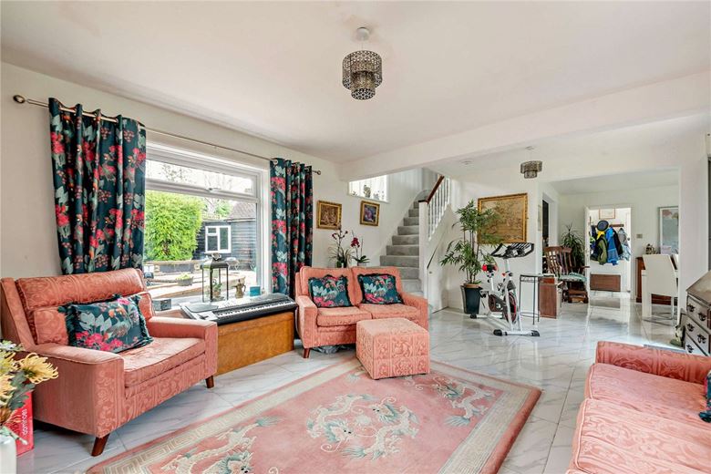 4 bedroom house, George Street, Kingsclere RG20 - Available