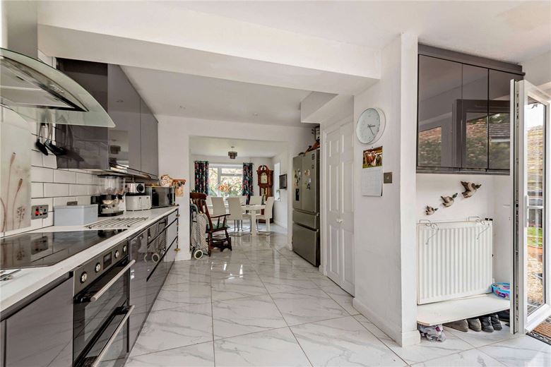 4 bedroom house, George Street, Kingsclere RG20 - Available