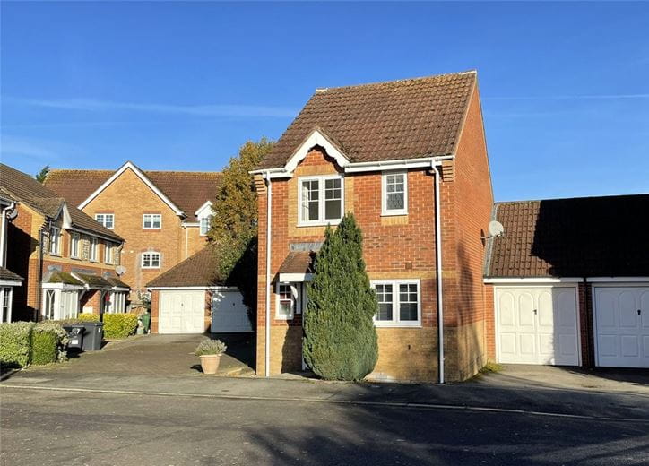 2 bedroom house, Newbury, Berkshire RG14 - Available