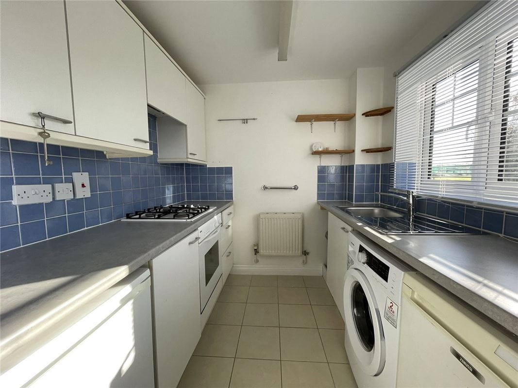 2 bedroom house, Newbury, Berkshire RG14 - Available