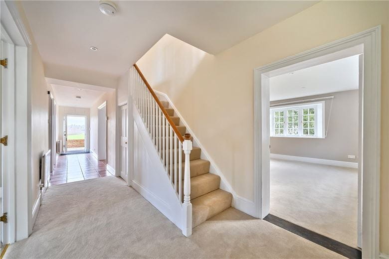 4 bedroom house, The Slade, Bucklebury RG7 - Available