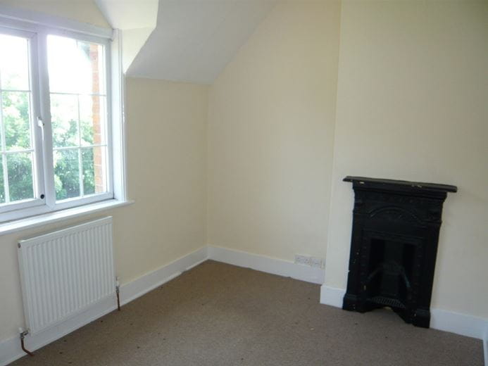 3 bedroom cottage, Marlston Hermitage, Thatcham RG18 - Let Agreed