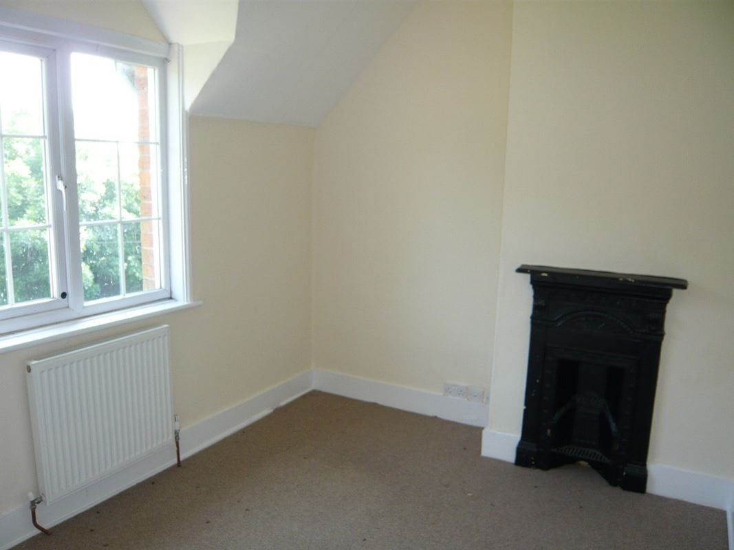 3 bedroom cottage, Marlston Hermitage, Thatcham RG18 - Let Agreed