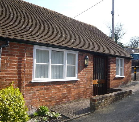 1 bedroom maisonette, High Street, Hungerford RG17