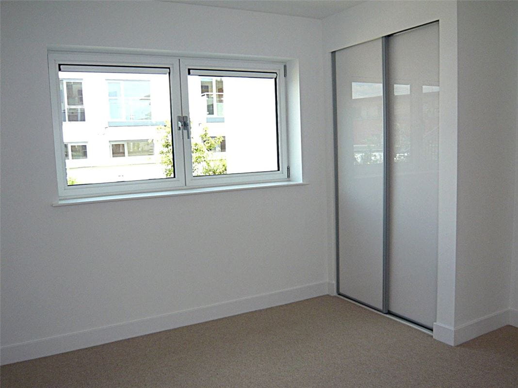 2 bedroom flat, Park Way, Newbury RG14 - Let Agreed