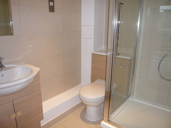 2 bedroom flat, Park Way, Newbury RG14