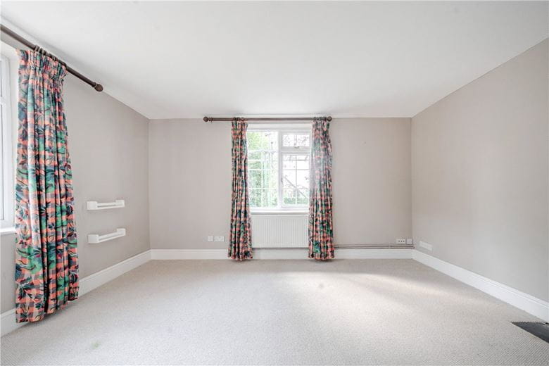 5 bedroom house, Inholmes Common, Woodlands St. Mary RG17 - Let Agreed