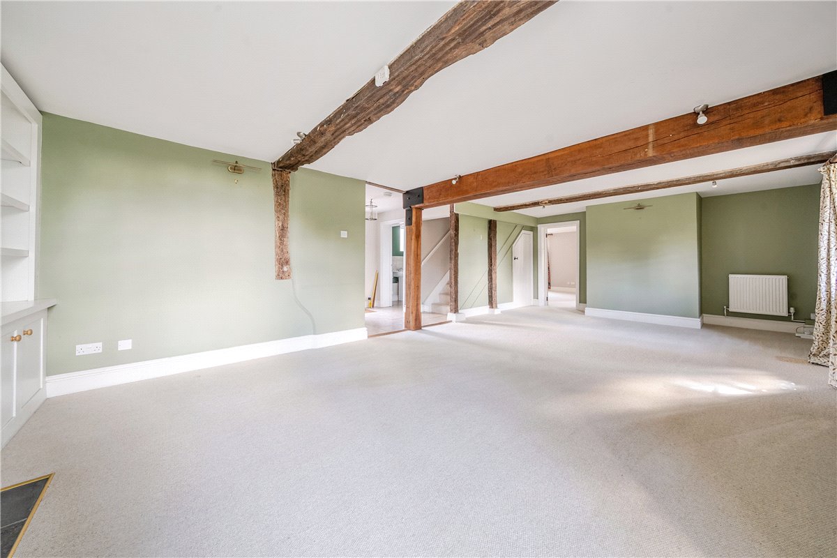 5 bedroom house, Inholmes Common, Woodlands St. Mary RG17 - Let Agreed