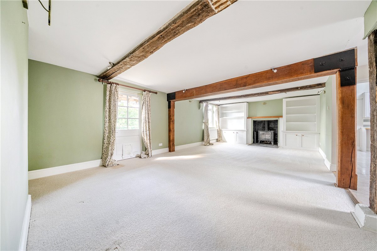 5 bedroom house, Inholmes Common, Woodlands St. Mary RG17 - Let Agreed