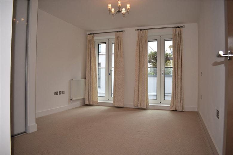 2 bedroom flat, Park Way, Newbury RG14