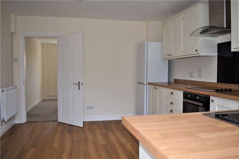 3 bedroom house, Hannington Road, North Oakley RG26