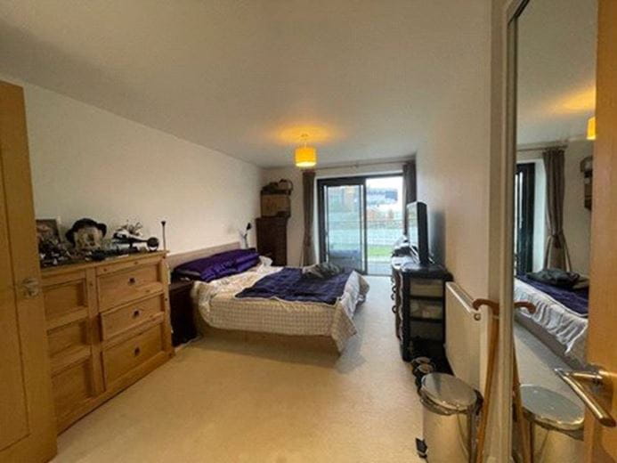 2 bedroom flat, Racecourse Road, Newbury RG14 - Let Agreed