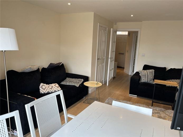 3 bedroom house, Newbury, Berkshire RG14