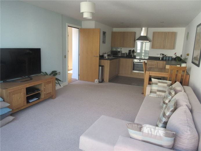 2 bedroom flat, Park Way, Newbury RG14 - Let Agreed