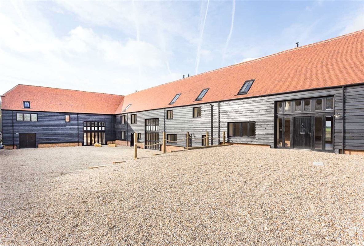 4 bedroom , Winterbourne, Newbury RG20 - Available