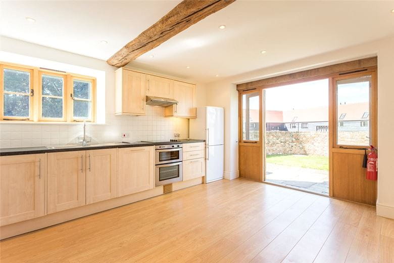 2 bedroom house, Winterbourne, Newbury RG20 - Let Agreed