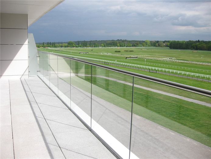 2 bedroom flat, Kingman Way, Newbury RG14