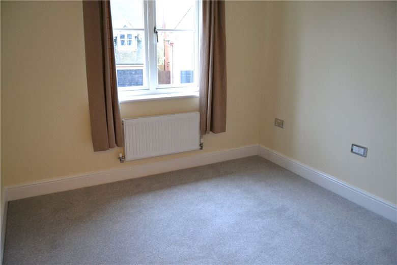 2 bedroom flat, Hermitage, Thatcham RG18 - Available