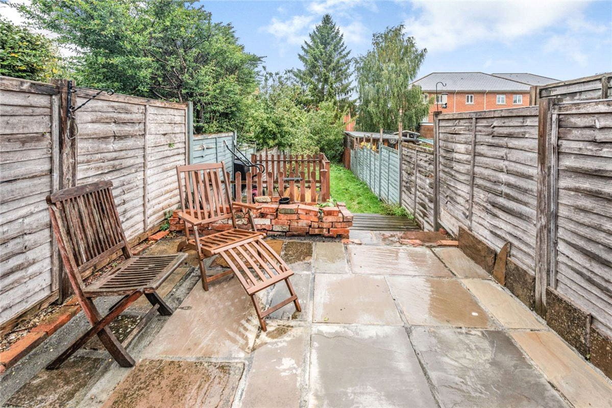 2 bedroom house, Newbury, Berkshire RG14 - Available