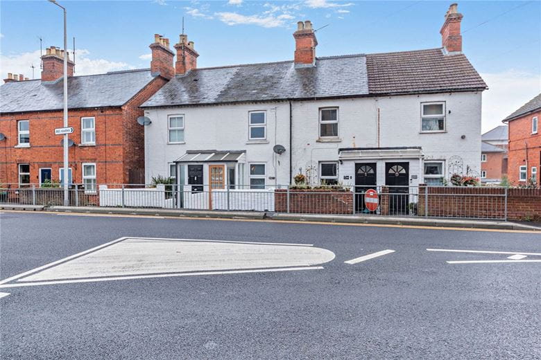 2 bedroom house, Newbury, Berkshire RG14 - Available