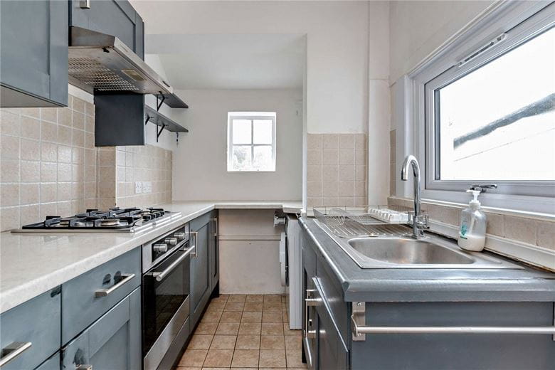 2 bedroom house, Newbury, Berkshire RG14 - Available