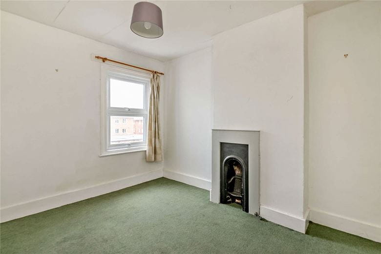 2 bedroom house, Newbury, Berkshire RG14 - Available