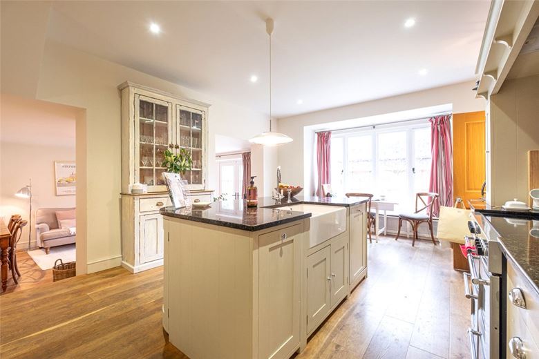 5 bedroom house, Adbury Holt, Newtown RG20 - Under Offer