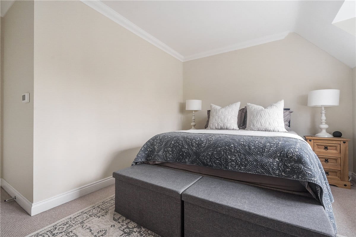 3 bedroom house, Woolhampton, Reading RG7