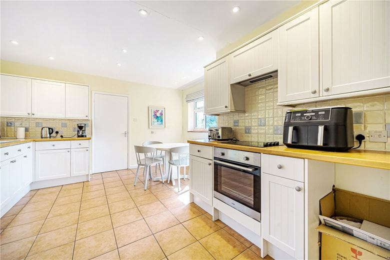 4 bedroom bungalow, Upper Green, Inkpen RG17