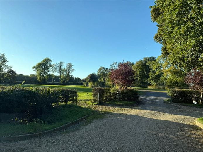 2 bedroom flat, Ashford Hill, Thatcham RG19