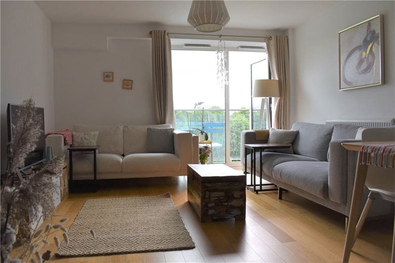 2 bedroom flat, Park Way, Newbury RG14 - Let Agreed