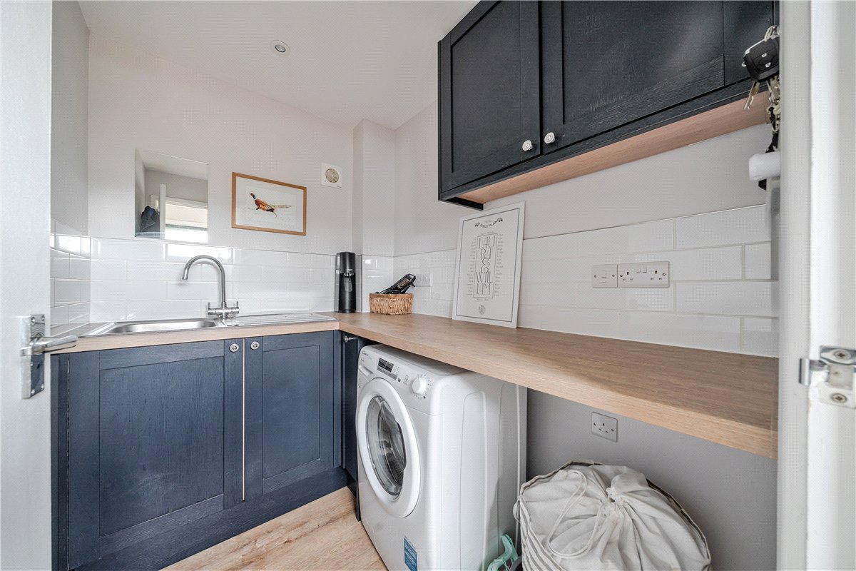 3 bedroom bungalow, Combe, Hungerford RG17 - Available