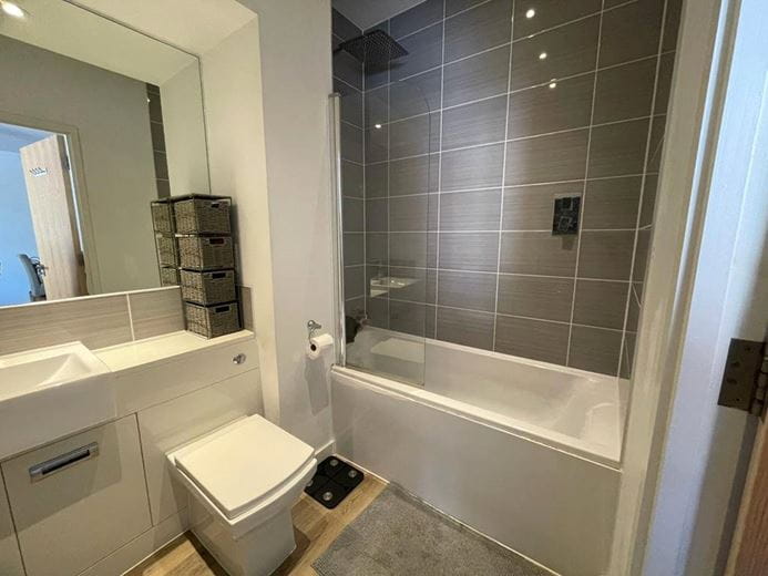 1 bedroom flat, Strawberry Hill, Newbury RG14