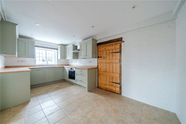 2 bedroom cottage, Crookham Hill, Thatcham RG19 - Available