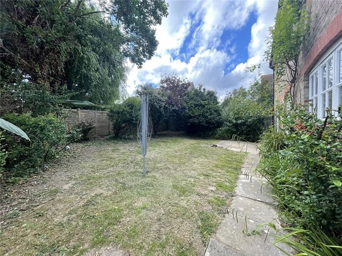 4 bedroom house, Thatcham, Berkshire RG18 - Let Agreed