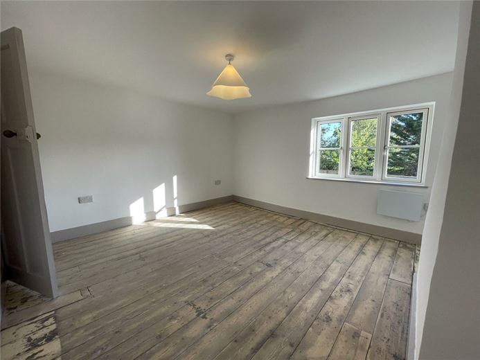 3 bedroom house, Enborne Street, Enborne RG14 - Available