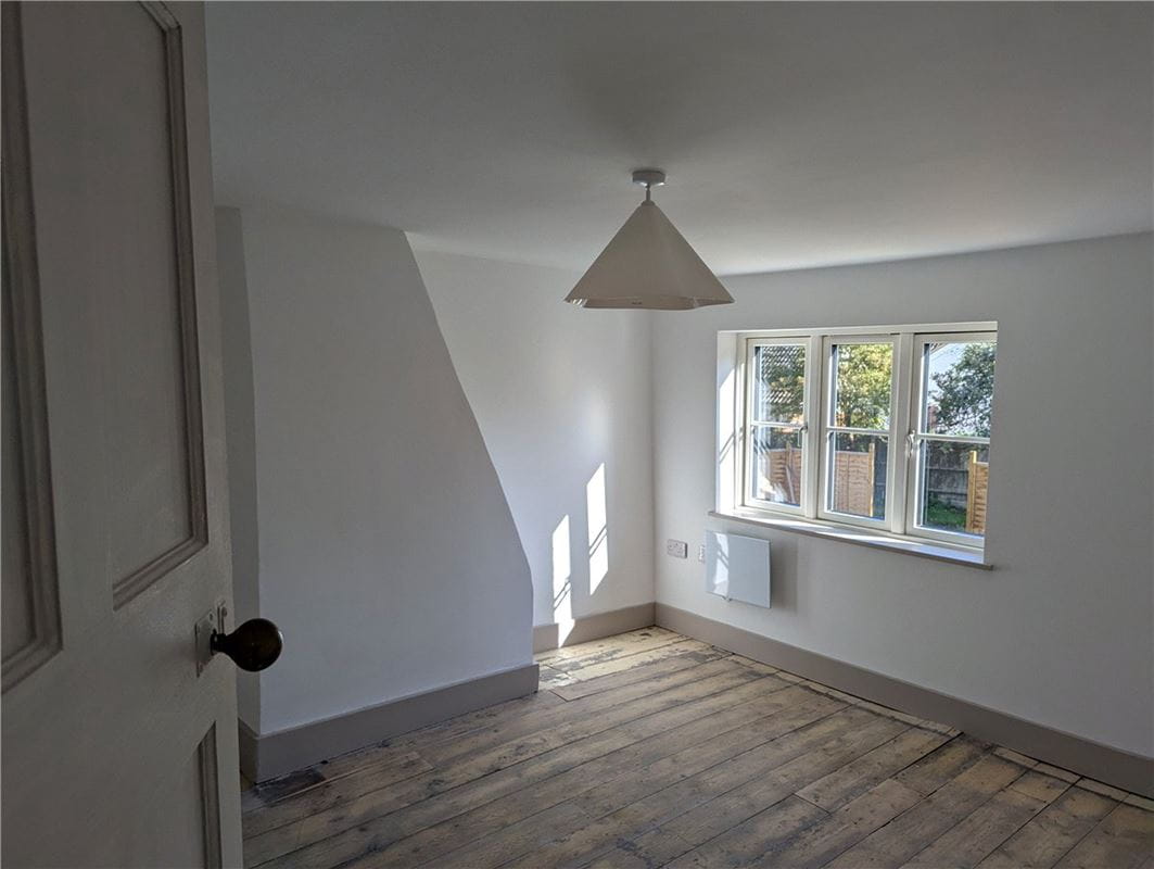 3 bedroom house, Enborne Street, Enborne RG14 - Let Agreed