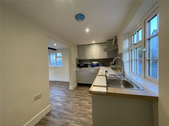 2 bedroom house, Donnington, Newbury RG14 - Available