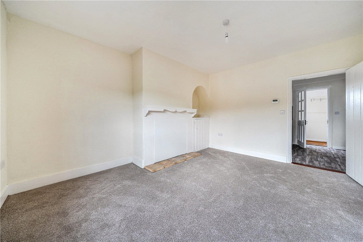 3 bedroom house, Bucklebury, Reading RG7 - Available