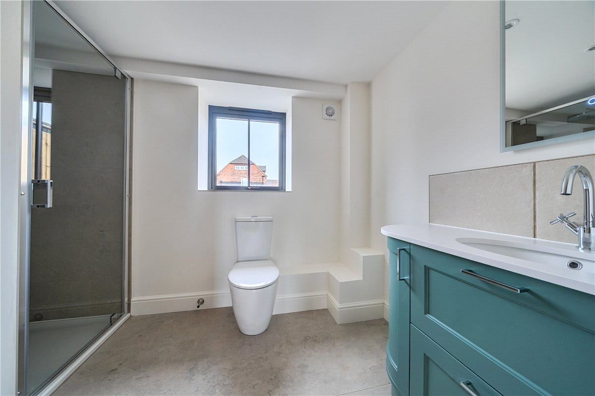 3 bedroom house, Enborne Street, Enborne RG20 - Available