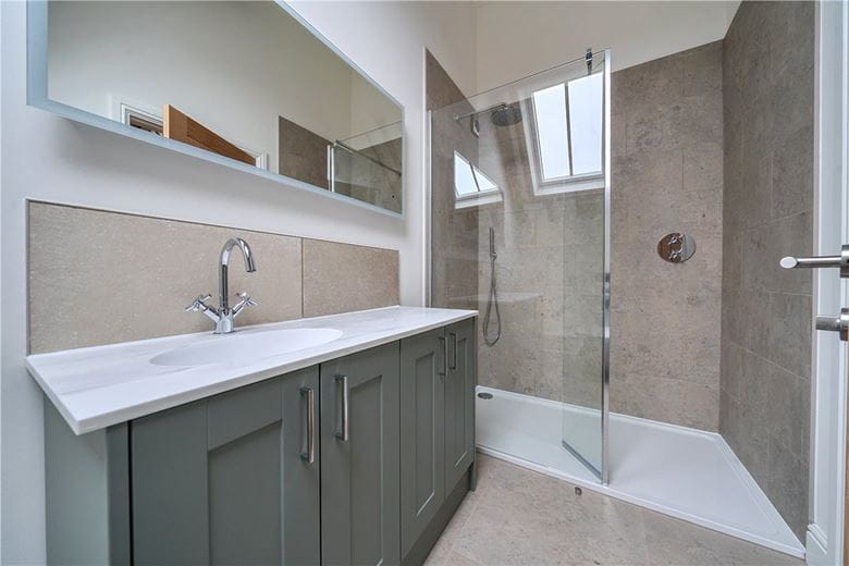 3 bedroom house, Enborne Street, Enborne RG20 - Available