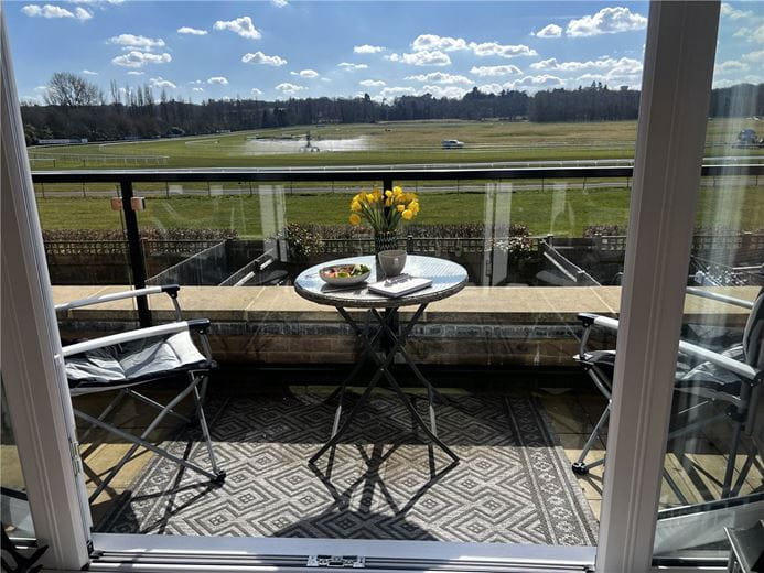 3 bedroom house, Newbury, Berkshire RG14 - Let Agreed