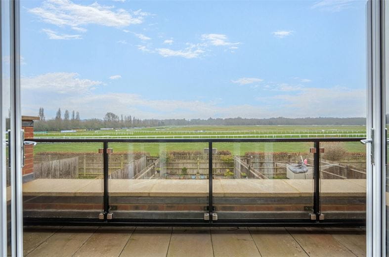 3 bedroom house, Newbury, Berkshire RG14 - Let Agreed