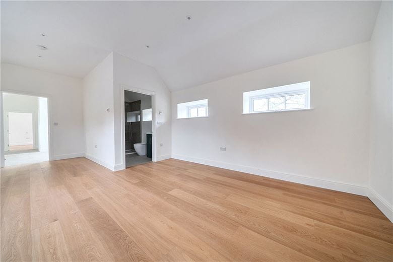 2 bedroom house, Enborne Street, Enborne RG20 - Available