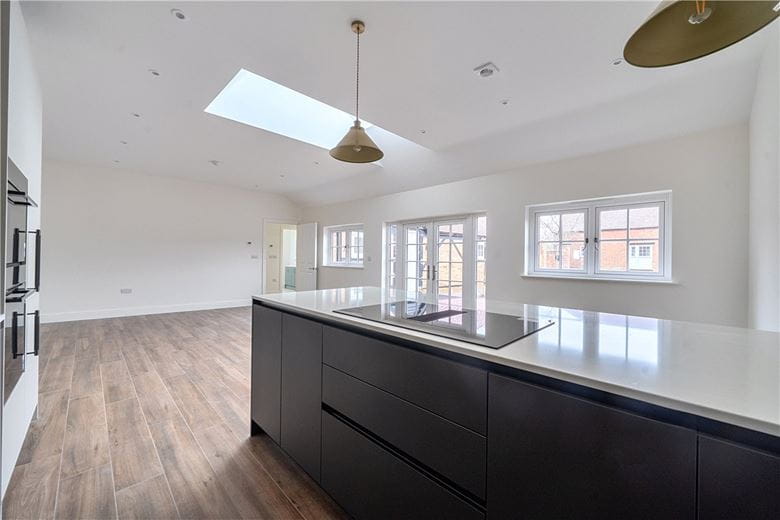 2 bedroom house, Enborne Street, Enborne RG20 - Available